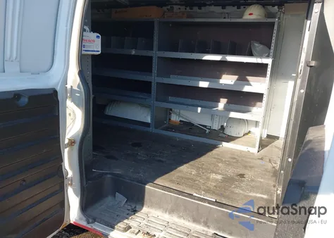 2017 Chevrolet Express 2500 Work Van z USA, uszkodzony, nr VIN 1GCWGAFF4H1142817